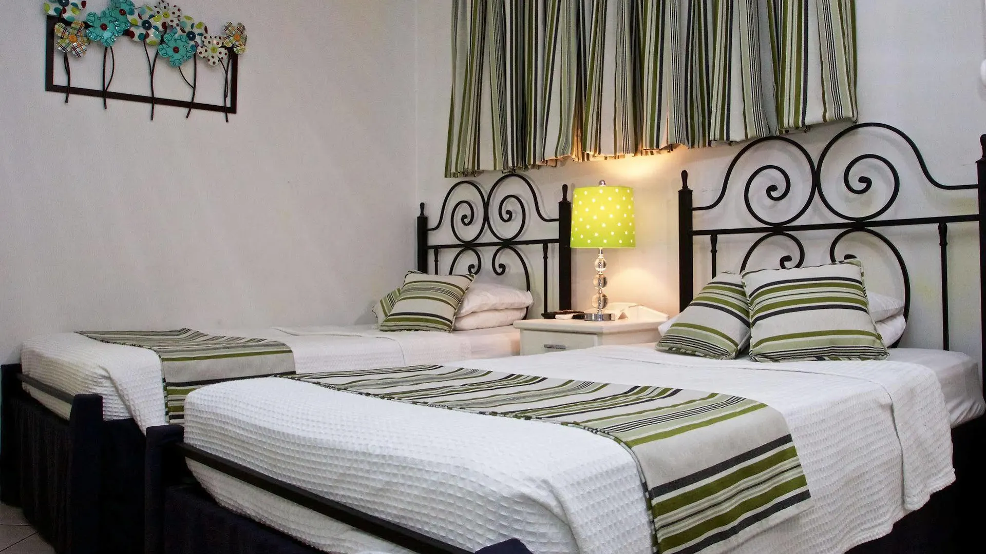 Forty Winks Inn Port of Spain
